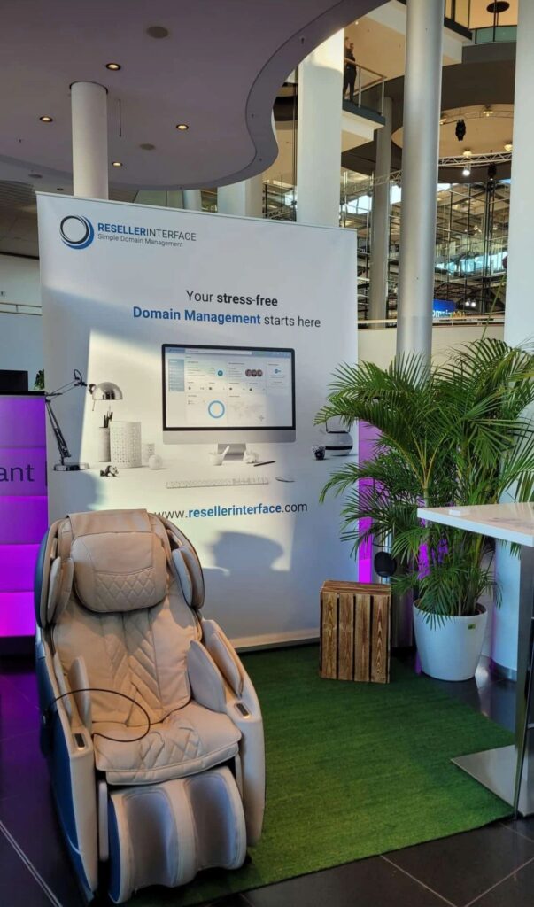 ResellerInterface Stand auf der Domain Pulse 2025